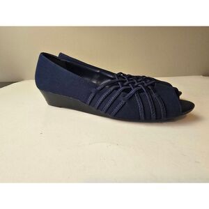 East 5th Grace Slip on Wedge Size 7.5 Navy